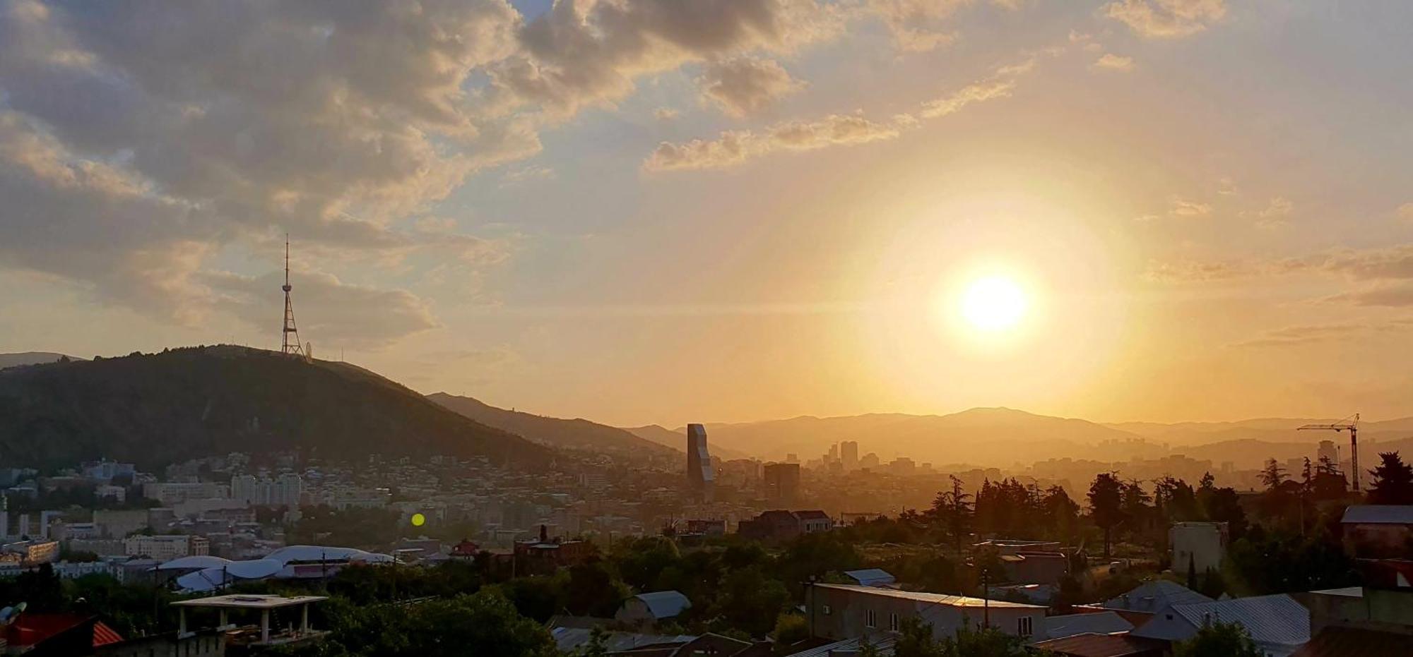 Hotel Hills In Old Tiflis Exterior foto