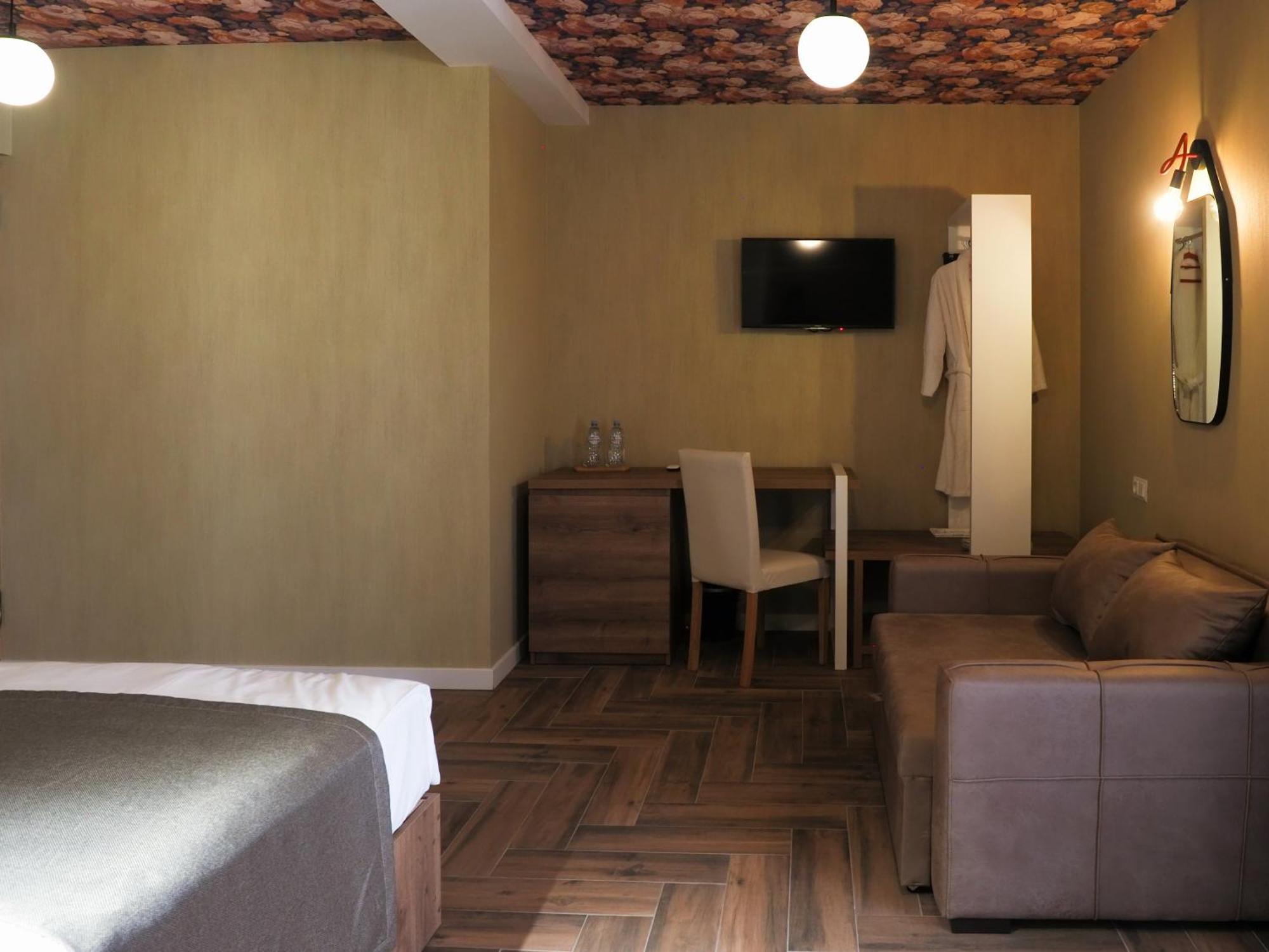 Hotel Hills In Old Tiflis Exterior foto