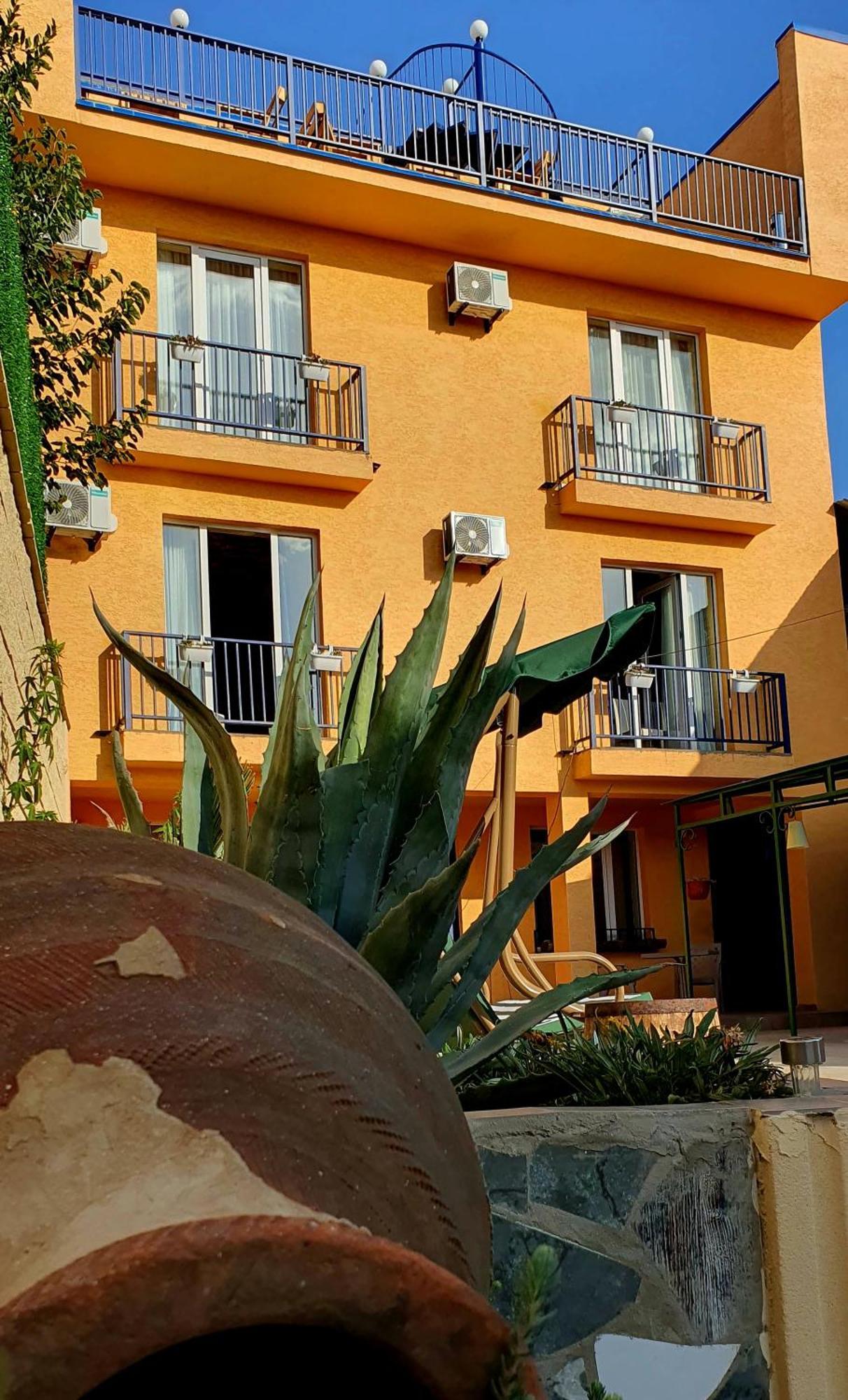 Hotel Hills In Old Tiflis Exterior foto